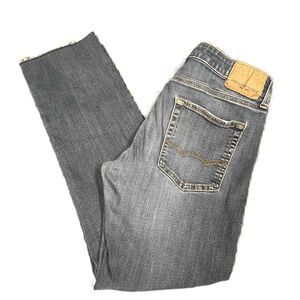 American Eagle Extreme Flex Jean Women 32x29 Distressed Hem Straight Taper Ankle